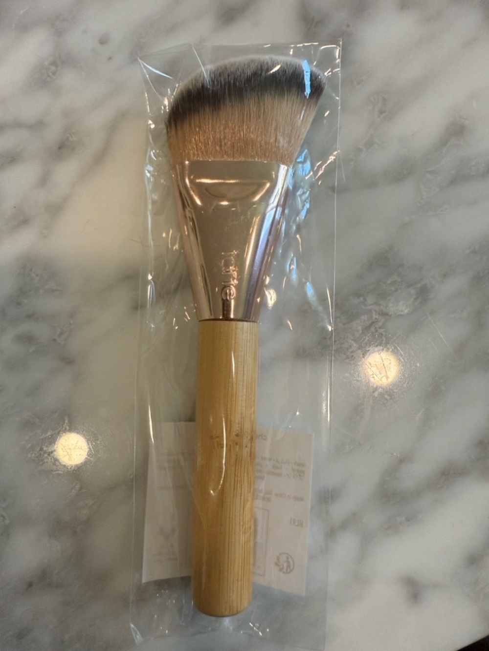 Tarte Cheek Lifter Makeup Brush - Beige Handle with Tan Bristles